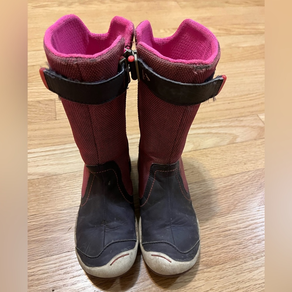 Plae rain boots size 10.5